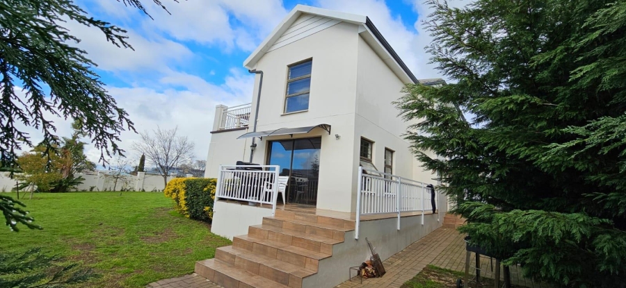 4 Bedroom Property for Sale in Tafelzicht Western Cape